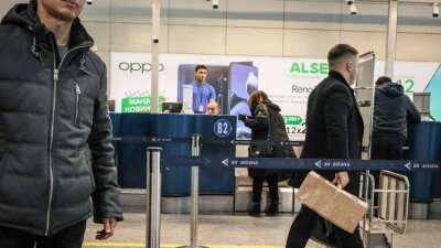 В аэропорту Алматы провели эксперимент: предлагали пассажирам взять чужой багаж