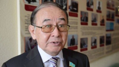 Сенатор раскритиковал модель повышения зарплат госслужащим