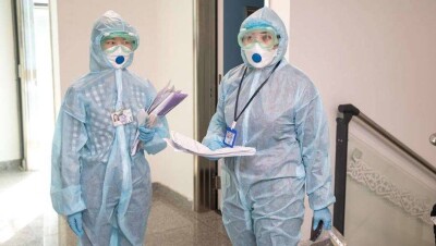 Токаев передал волонтёрам 500 тысяч медицинских масок. Их отдадут детским домам и больницам