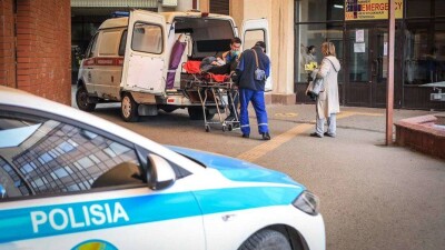 Хронология распространения коронавируса, 1 мая: бунт заражённых в больнице Уральска и "памятник коронавирусу" в Актау