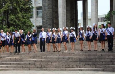 Не вымогать подарки у выпускников посоветовал преподавателям аким ЗКО