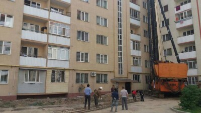 Дом в алматинском микрорайоне "Алгабас" накренился на 12 сантиметров – застройщик 
