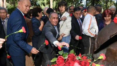 Во всех регионах Казахстана почтили память жертв политических репрессий