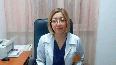 "Всем страшно, но это наша работа". Интервью с медсестрой инфекционной больницы Алматы