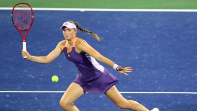 Елена Рыбакина выиграла сет у Симоны Халеп, но чемпионкой турнира серии WTA не стала