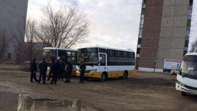Водителей автобусов в Семее, устроивших забастовку против разбитых дорог, уволили