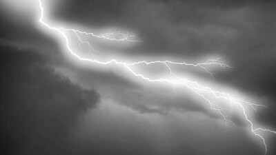 Синоптики объявили штормовое предупреждение в семи регионах Казахстана