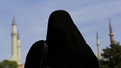 Жительницу Франции, уехавшую в Сирию с четырьмя детьми, осудили на 14 лет 