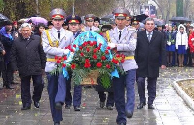 В Таразе вспоминали погибших в день теракта