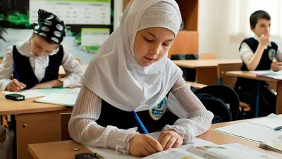 Учителя не вправе выгонять учеников из школы за ношение хиджаба