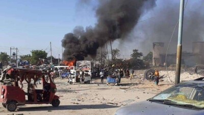 Автомобиль взорвался в столице Сомали. Жертвами теракта стали 94 человека