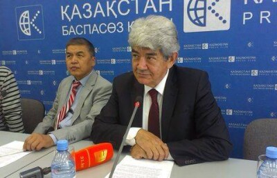  Мэлс Елеусизов предложил провести всенародный референдум по земельному вопросу