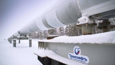 Под Саратовом загорелось село из-за утечки на нефтепроводе