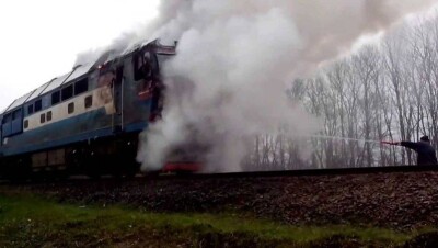 Пассажиров поезда "Астана – Сарыагаш" эвакуировали из-за сильного задымления