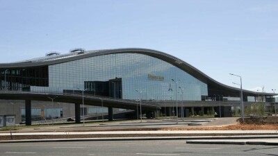 В КТЖ объяснили, почему протекла крыша нового вокзала в Астане