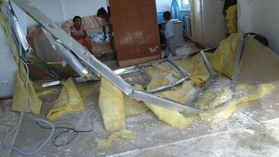 Ветер, ворвавшийся в окно новостройки в Усть-Каменогорске, обрушил стену