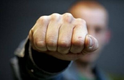 Советника Азата Перуашева обвинили в избиении журналиста-однопартийца