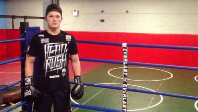 У полицейского из Нью-Йорка Димаша Ниязова сменился соперник на бой в Астане 