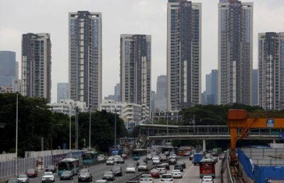 Падение юаня вынудило Китай упростить покупку недвижимости иностранцами