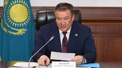 Экс-акиму Кызылординской области Искакову дали семь лет тюрьмы за мошенничество с пожертвованиями в Арыси