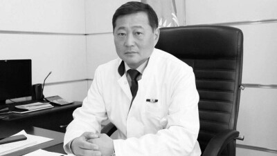 В Нур-Султане умер главврач больницы №2. У него был коронавирус