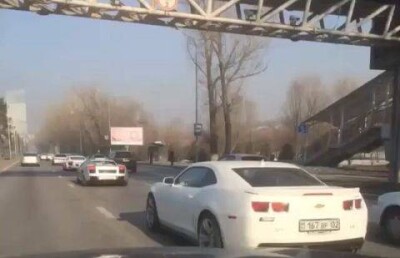 Мажоры Алматы удивили водителей на Аль-Фараби