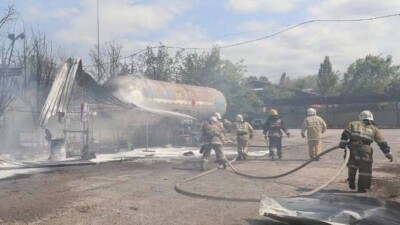 Газовые баллоны взорвались на складе Алматы