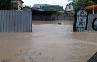 В Алматы затопило посёлок Алгабас