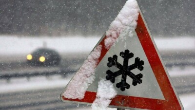 В пяти регионах Казахстана из-за мороза и бурана закрыты дороги 