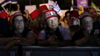 Израильтяне протестуют против неприкосновенности Нетаньяху