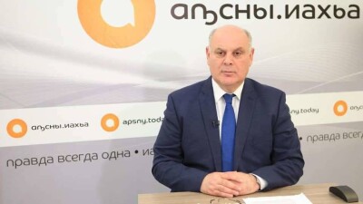 На повторных президентских выборах в Абхазии лидирует оппозиционер