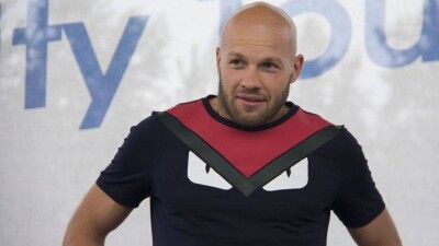 Дычко и Левиту подарили китайские авто костанайской сборки