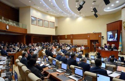 Депутаты от АНК поддержали заявление о досрочном прекращении своих полномочий 