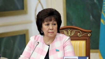 Нужно спросить у детей, что именно преподавать на английском, считает Загипа Балиева
