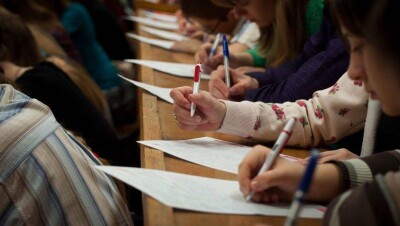 1,5 млн казахстанцев приняли участие в первом общенародном диктанте на латинице
