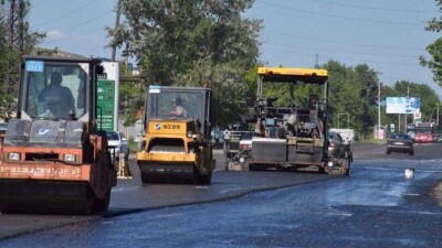 Аким Усть-Каменогорска призвал полицейских не мешать чинить дороги