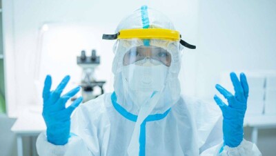 Число заразившихся коронавирусом в мире приближается к 55 млн