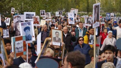 Владимир Путин поддержал перенос шествия Бессмертного полка на 2021 год