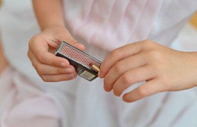 Заведующая детсадом в Актобе обвинила нянечку в побоях и угрозе поджечь себя