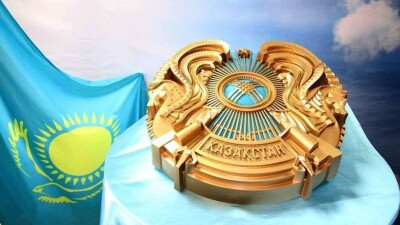 Партию бесхозных пластиковых гербов Казахстана нашли пограничники "Хоргоса"