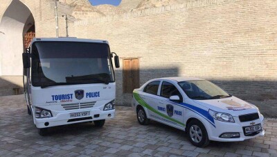 Узбекистан всерьёз взялся за туризм: в Бухаре начала работать туристическая полиция