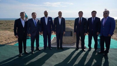 Туристический комплекс начали строить на побережье Каспия