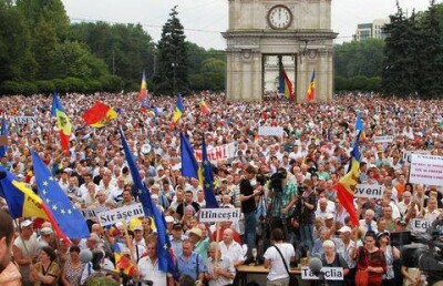 Уроки для Казахстана: Армения успокоилась, но Молдова взорвалась
