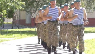 Суровые казахстанские десантники участвуют в челлендже президента "Другой ты!"