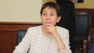 Министр Дуйсенова опровергла участие в рекламной кампании препарата против бородавок