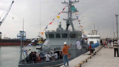 Флот Казахстана получил первый боевой корабль из стеклопластика