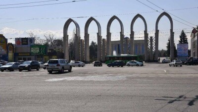 Байбек поручил вернуть землю КЦДС "Атакент" в коммунальную собственность