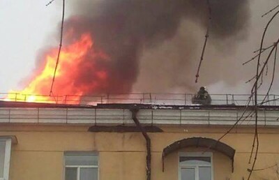 В Караганде из-за пожара эвакуированы жители дома и пациенты поликлиники