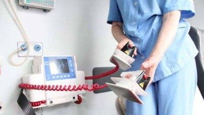 Горздрав Астаны передумал устанавливать дефибрилляторы в спортзалах школ