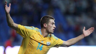 Казахстанские футболисты разгромили Азербайджан в Астане